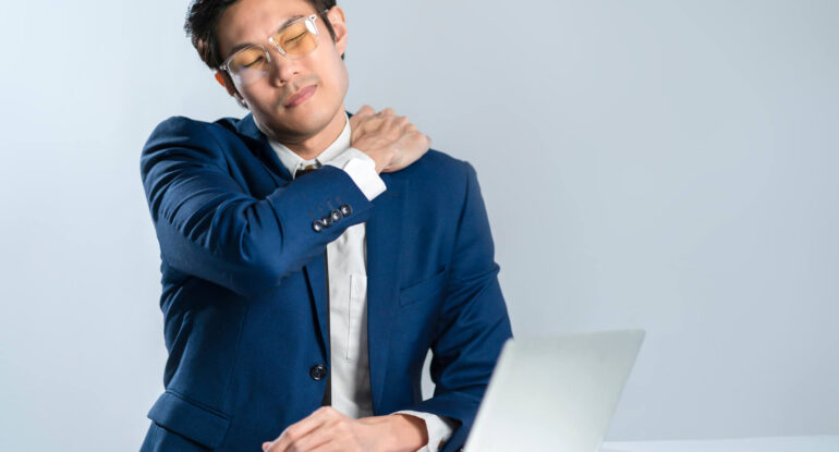 Business Man Got Shoulder Pain